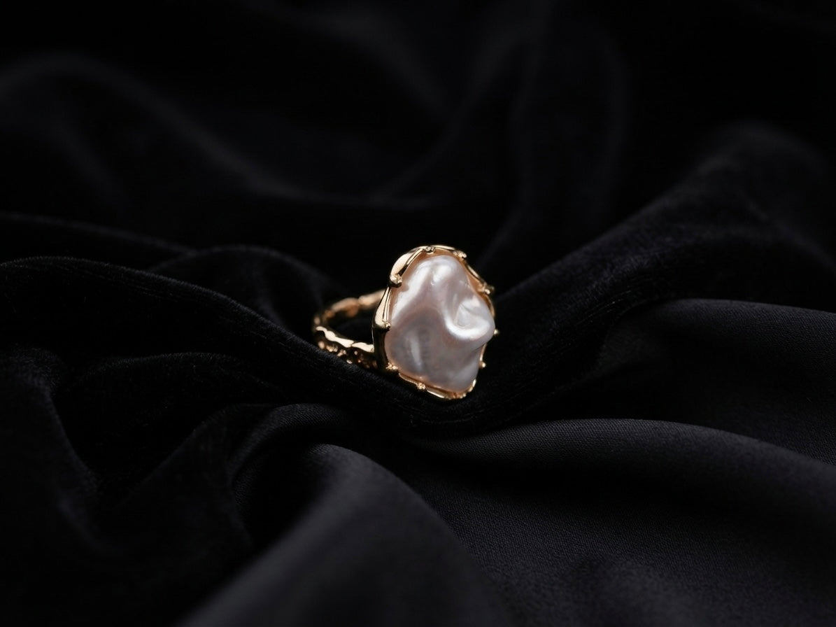 Serene Pearl Ring