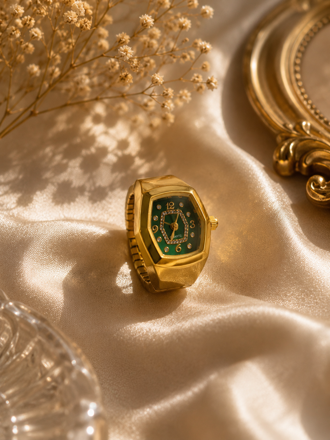 Emerald Aura Ring Watch