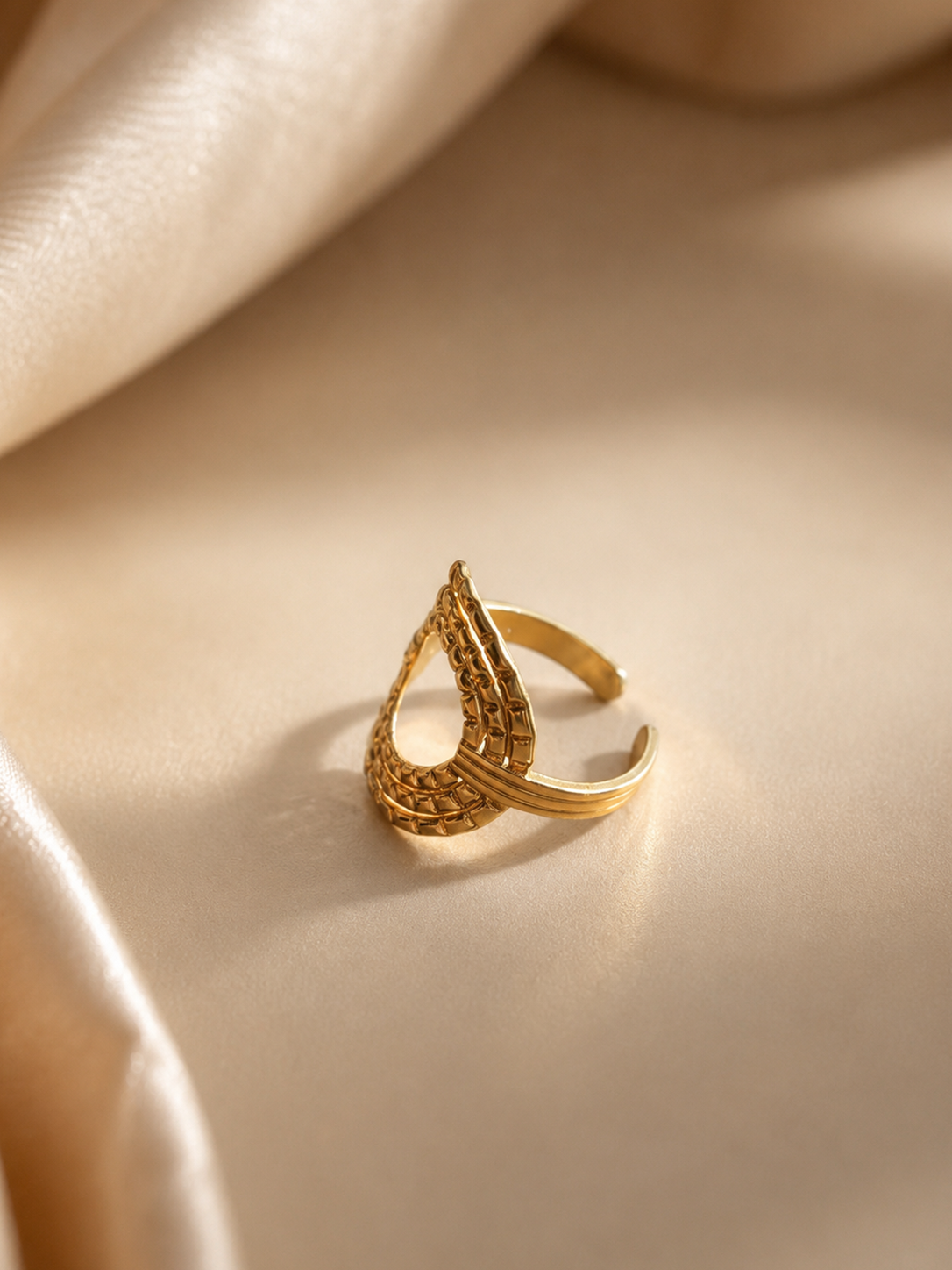 Golden Geometry ANTI TARNISH